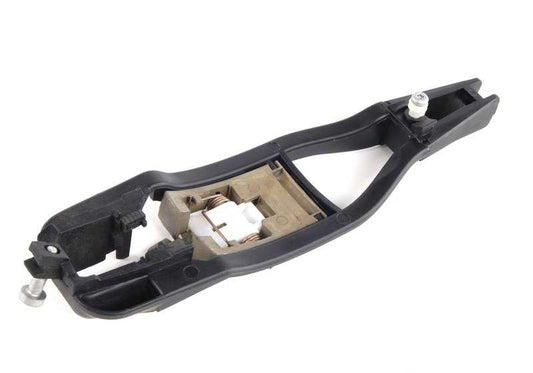 Soporte de manija exterior de puerta izquierda para BMW Serie 3 E46 (OEM 51218216121). Original BMW