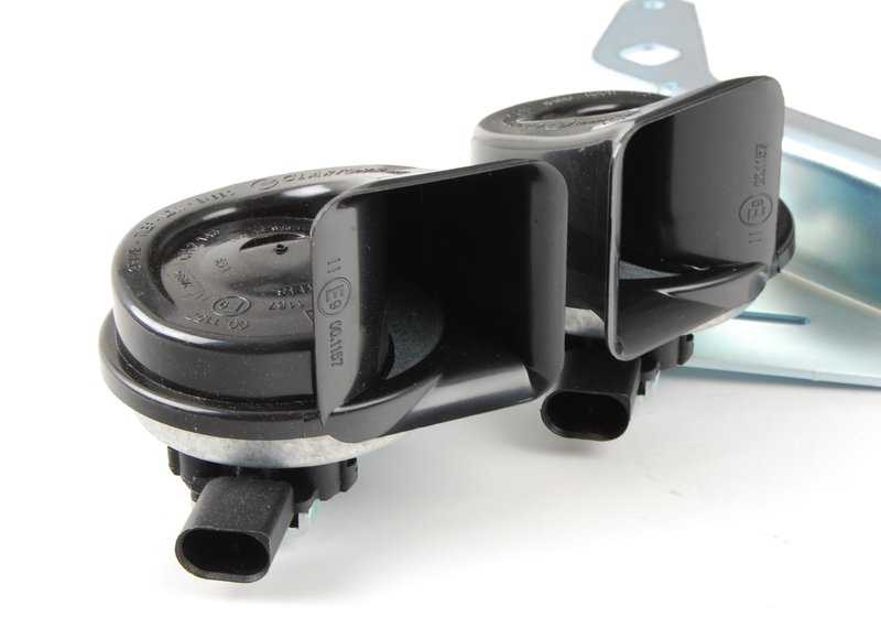 Soporte con bocinas para BMW E82, E88 (OEM 61337192551). Original BMW