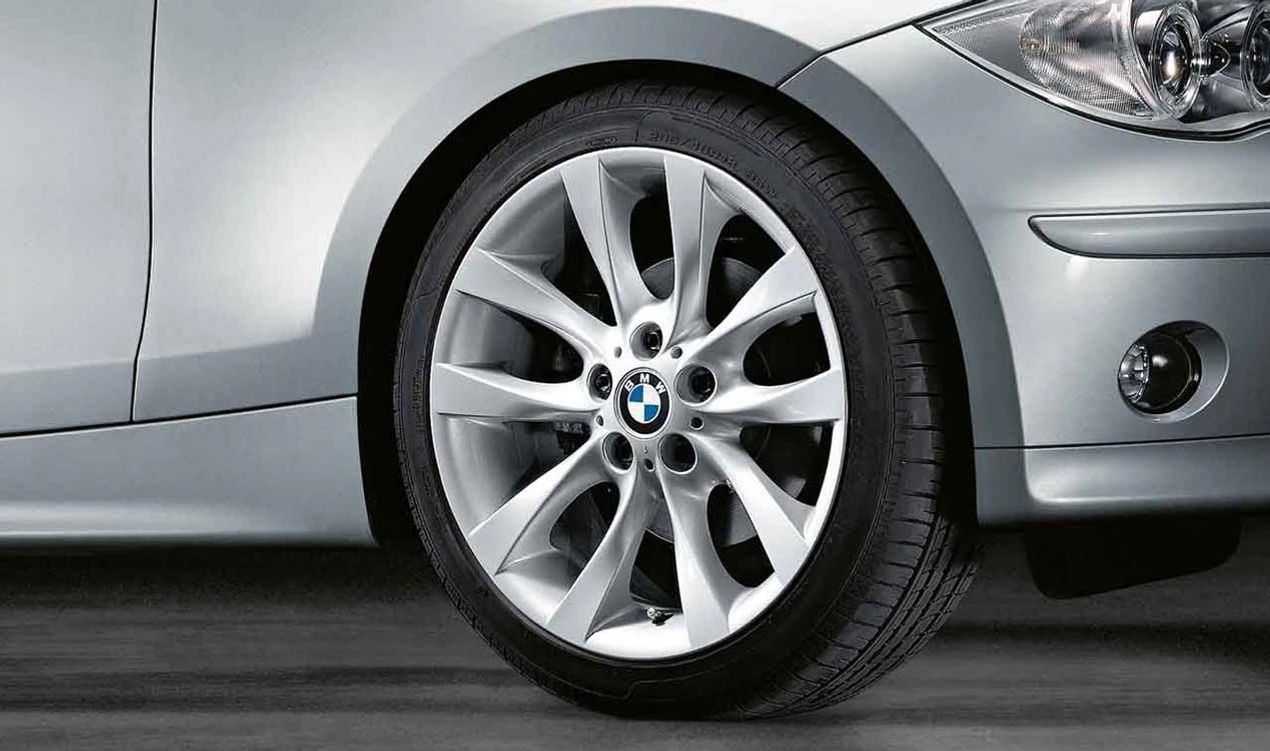 V-ENVRE 217 Tire d'alliage OEM 36116775634 pour BMW E81, E82, E87, E88. BMW d'origine.