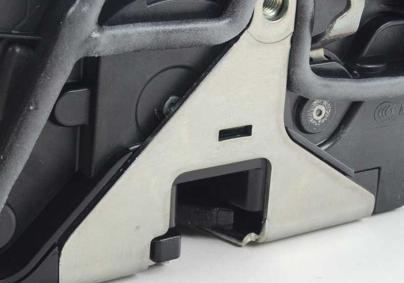 Porta frontal esquerda OEM 51217202123 para BMW E65, E66. BMW original.