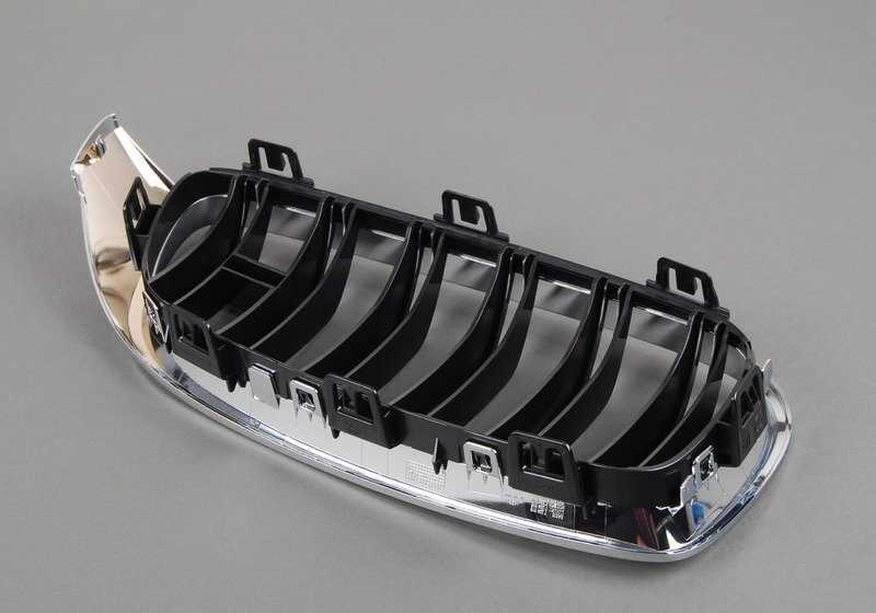 Rack abbellish sinistro per BMW M4 F82, F83. BMW originale. OEM 51138054331.