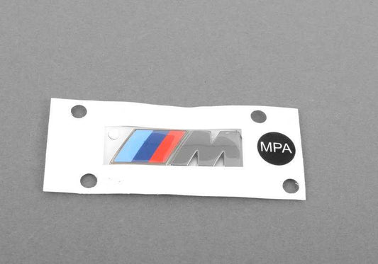 Emblema original OEM 51148058882 para BMW F20, F21, F22, F23, F15, F16 y F26.