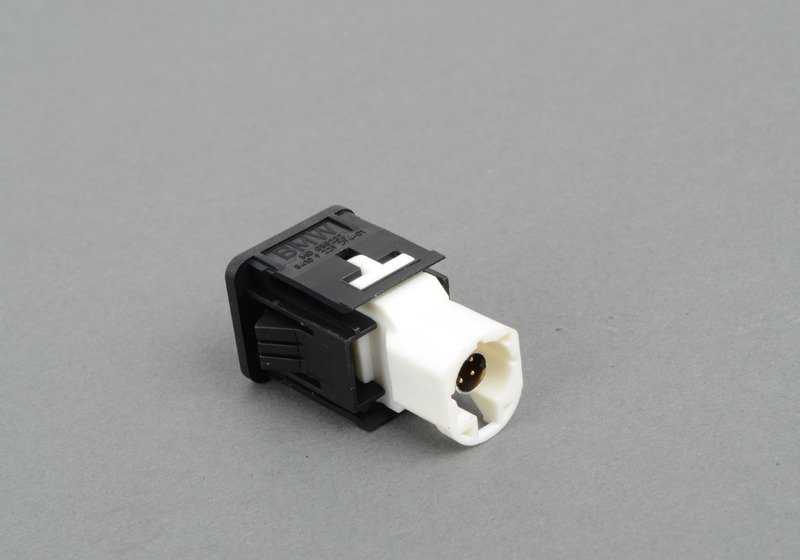 Conexión USB para BMW F20, F21, F40, F52, F22, F23, F44, F45N, F46N, F87, G42, G87, F30, F31, F34, F35, F80, G20, G21, G28, G80, G81, F32, F33, F36, F82, F83, G22, G23, G26, G82, G83, F90, G30, G31, G38, G32, G11, G12, I01N, F48, F49, F97, G01, G08, F98,