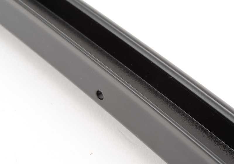 Right exterior window guide molding for BMW F30, F30N, F80, F80N (OEM 51357258302). Genuine BMW