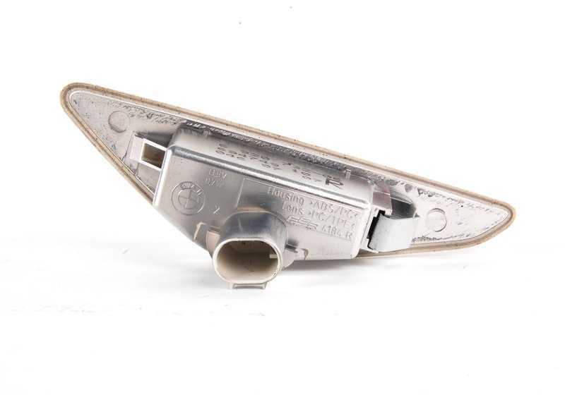 Luz intermitente adicional blanca derecha para BMW E46 (OEM 63136920732). Original BMW