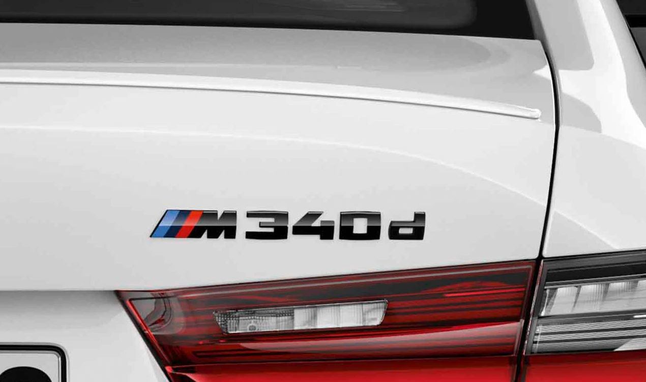 Emblema ///M 340d PERFRORMANCE NEGRO compatible con BMW Serie 3 G20, G21, 2019-2024. Original BMW.