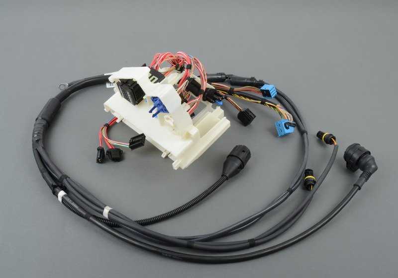 Wiring Harness Engine Transmission Module for BMW 3 Series E46 (OEM 12517518042). Original BMW.