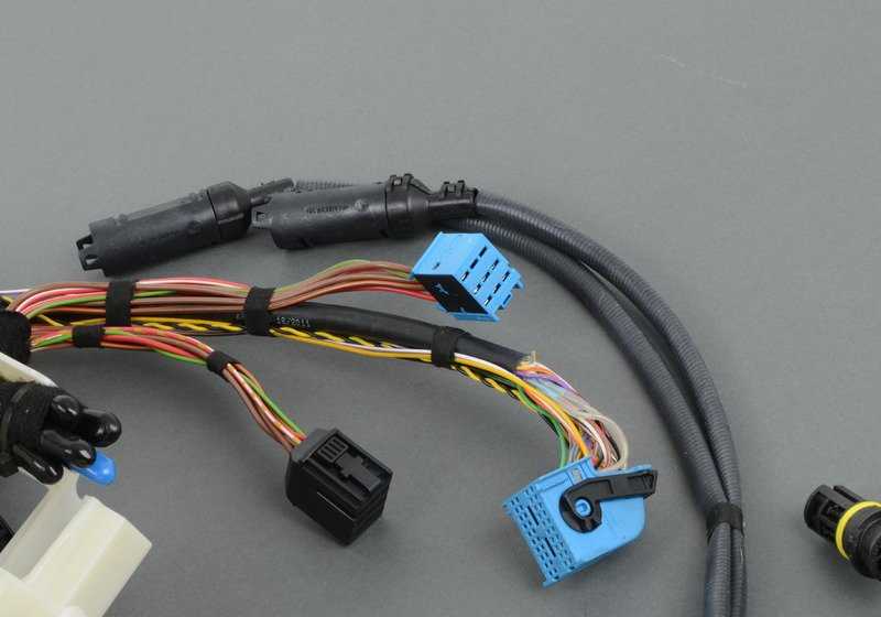 Wiring Harness Engine Transmission Module for BMW 3 Series E46 (OEM 12517518042). Original BMW.