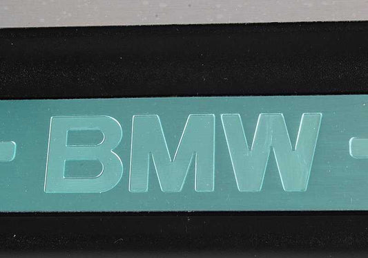 Cubierta de entrada izquierda para BMW E46 (OEM 51478219213). Original BMW