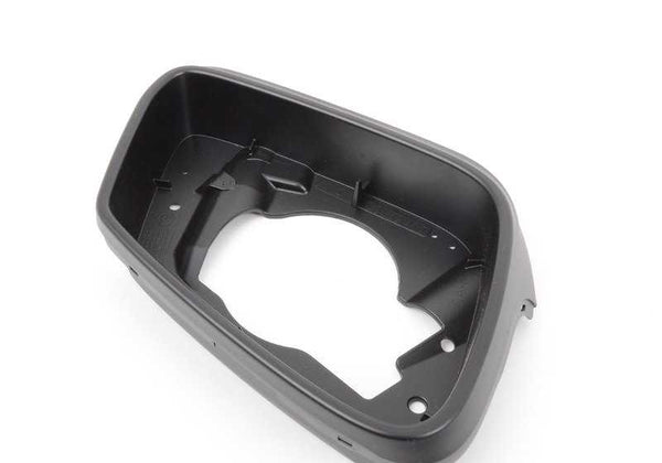 Abrazadera derecha para BMW E60N, E61N, F10, F11, F18, E63N, E64N, F12, F13, F01, F02, F04 (OEM 51167266028). Original BMW.