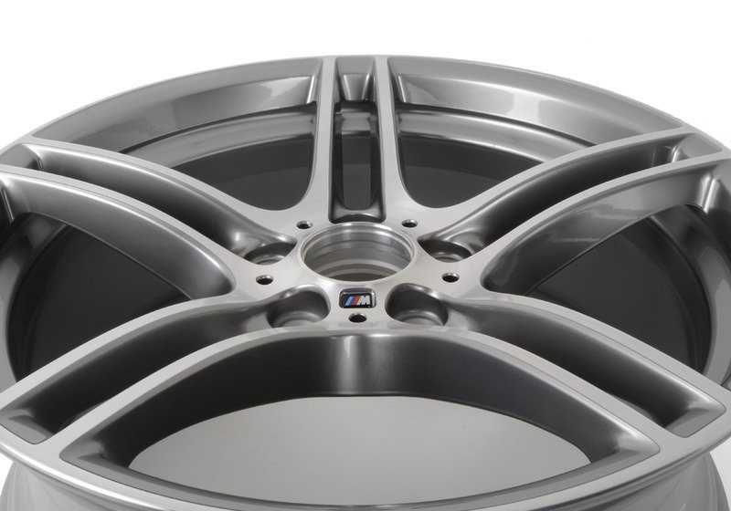 M Double Spoke Aluminium Wheel 313 for BMW 3 Series E90, E91, E92, E93 (OEM 36117844343). Original BMW