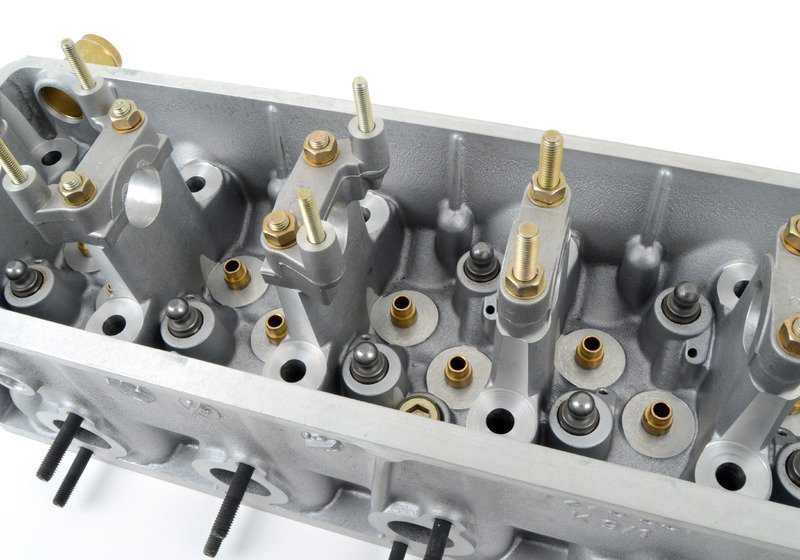 Cylinder head for BMW 3 Series E30, 5 Series E28, E34 (OEM 11121275553). Genuine BMW