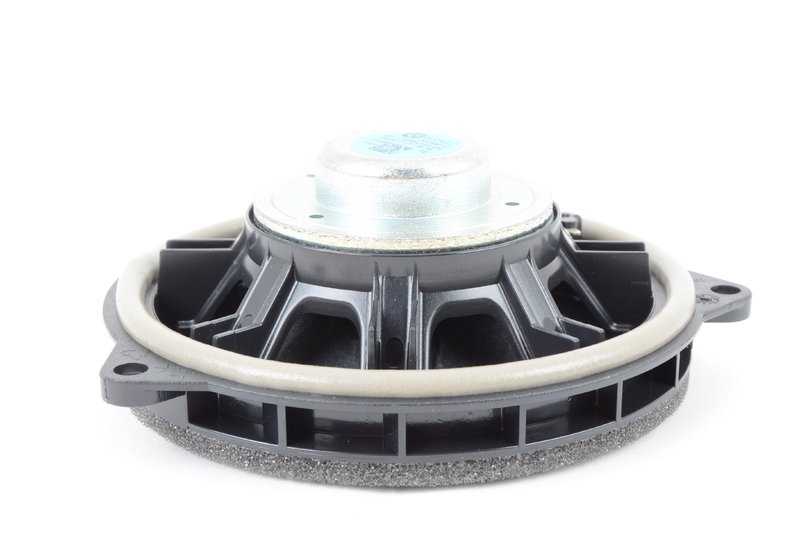 Altavoz de gama media para BMW Serie 3 F30, F31, F34, F35, F80, Serie 4 F32, F33, F36, F82, F83 (OEM 65139264944). Original BMW