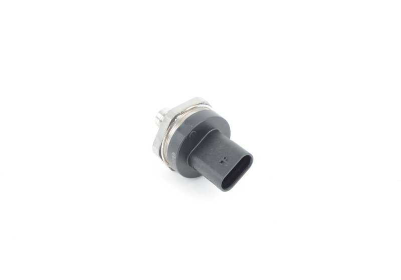 Sensor de Alta Presión para BMW F20N, F21N, F52, F22, F23, F45, F46, F30N, F31N, F34N, F35N, G20, G22, G26, F07, F10, F11N, G30N, G31, G38, F06, F12, F13, G32, F01, F02N, G11, G12, I12, I15, F48, F49N, F39, G01, G08, G02, F15, F85, F16, F86 (OEM 135386436