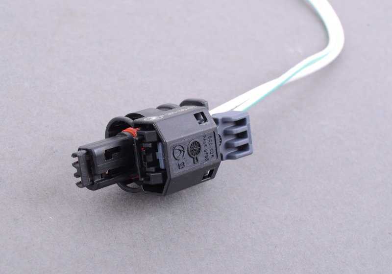 Adaptador para BMW Serie 3 F30, Serie 4 F32, X3 F25, X6 F16 (OEM 12518638006). Original BMW