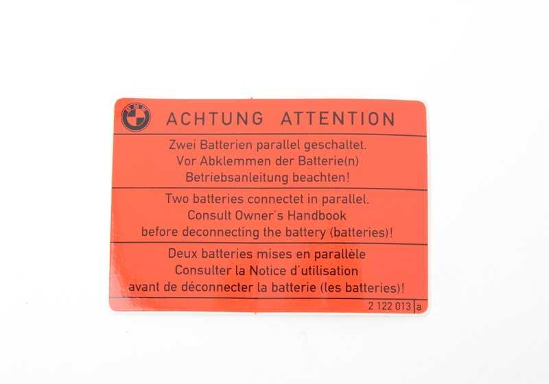 Etiqueta de advertencia para batería OEM 71212122013 para BMW E31. Original BMW.