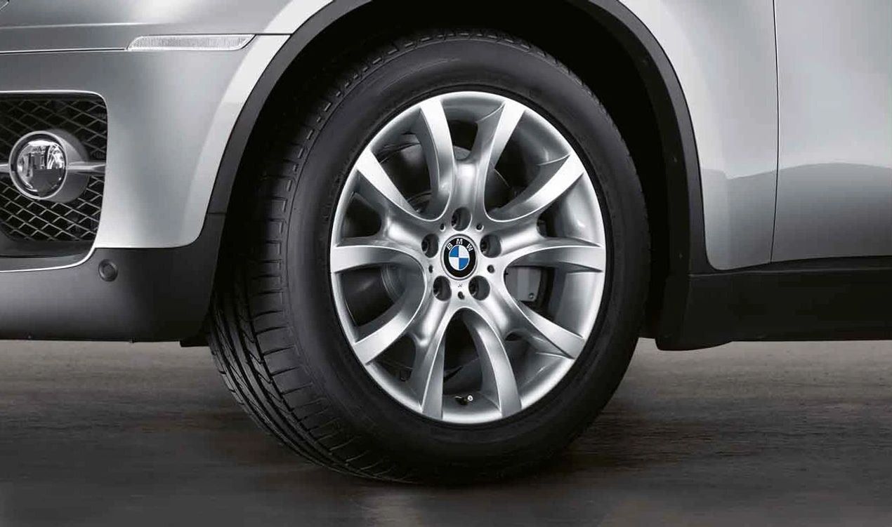 Tire en aluminium V-Speiche 257 OEM 36116778585 pour BMW E71, E72. BMW d'origine.