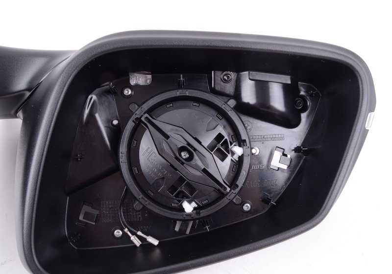 Aquecimento retagual esquerdo OEM 51167345673 para BMW F30, F31, F35. BMW original.