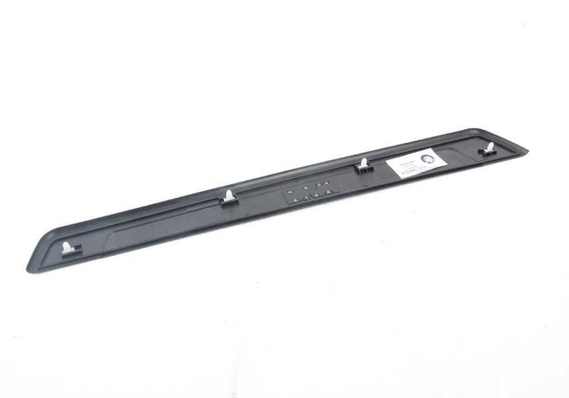 Embellecedor de entrada derecha OEM 51477069122 para BMW E85, E86, E89. Original BMW.