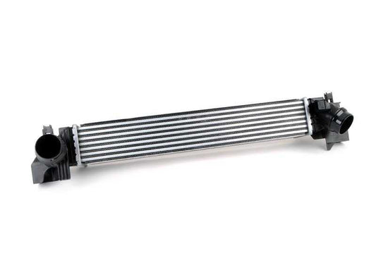 Intercooler para BMW Serie 1 F40, F52 Serie 2 F44, F45, F45N, F46, F46N X1 F48, F48N, F49, F49N X2 F39 (OEM 17517617597). Original BMW