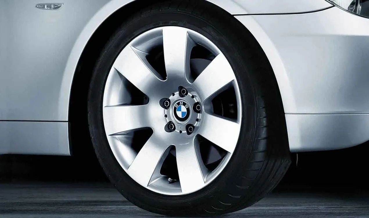 Alloy wheel Sternspeiche 123 for BMW E60, E60N, E61, E61N (OEM 36116767540). Original BMW.