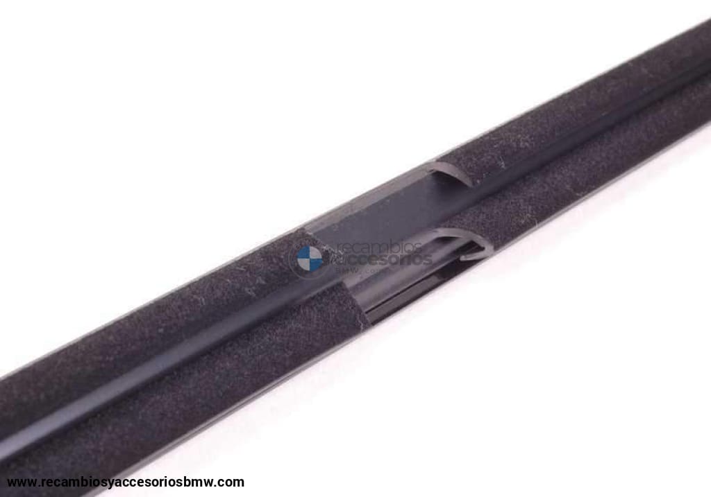 Moldura Embellecedor Junta Inferior Puerta Trasera Exterior Negro Brillo Para Bmw E90. Original