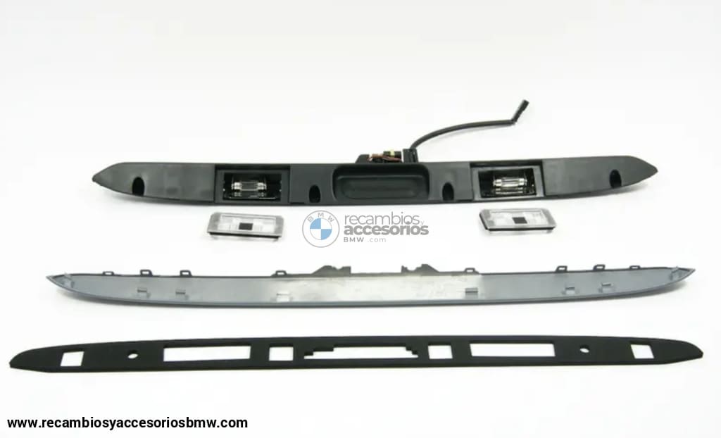 Set Embellecedor / Portón Trasero Con Botón Para Bmw E46 Coupe Y M3 (Hasta El 03/2003). Original